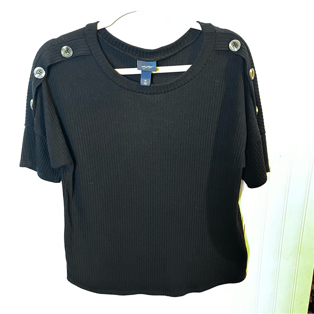 Daytrip Women’s Black Ribbed Knit Short Sleeved Sweater Button Accent Medium